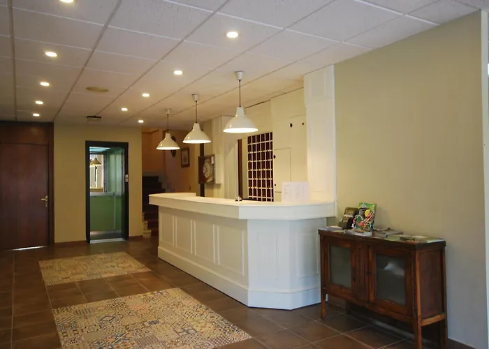 欧罗巴普林森帕多酒店 3* 阿里纳斯·德·卡伯瑞勒斯